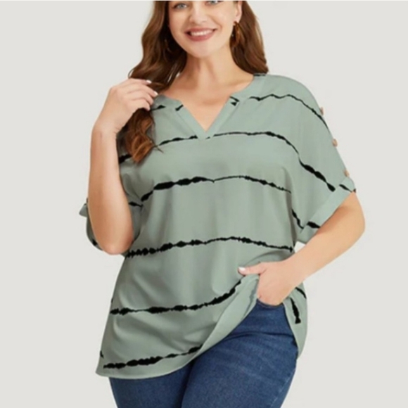 BloomChic Tie Dye Notched Button Detail Dolman Roll Sleeve Striped Blouse -14/16 - Picture 2 of 4